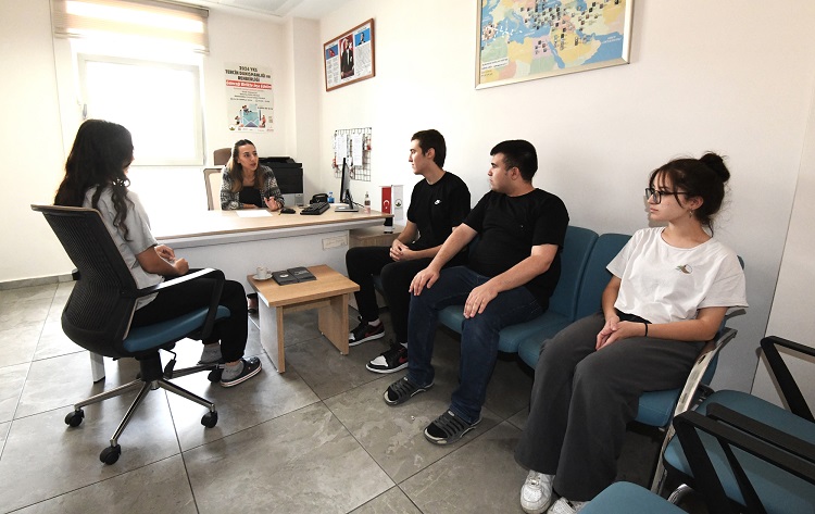 Osmangazi’den üniversite tercihi yapacak gençlere destek
