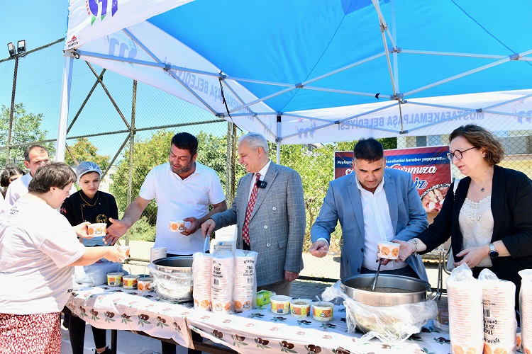 Başkan Erdem’den geleneksel aşure ikramı