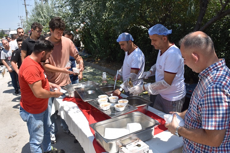 Kayapa OSB’den kan bağışı ve aşure ikramı