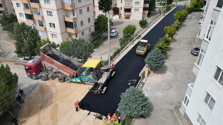 Esentepe Mahallesi’nde asfalt çalışmaları başladı