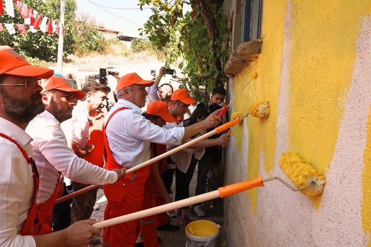 ‘Örnekköy Projesi” ile Ayvaköy renkleniyor