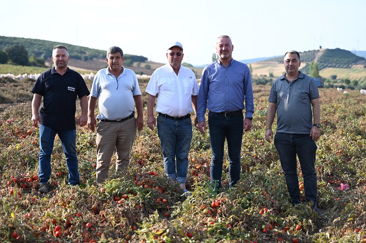 Karabatı’dan çiftçiye destek