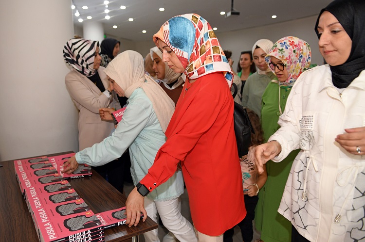 Osmangazi Belediyesi kadınların kitaba erişimini kolaylaştırıyor