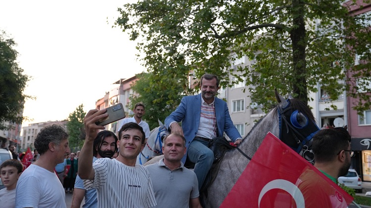 Gürsu’da Zafer Bayramı’na yakışır kutlama