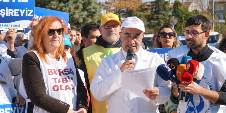 Bursa’da sağlık çalışanlarından grev kararı