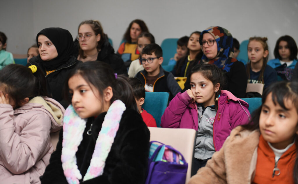 Doğa fotoğrafçısı Tüydeş’ten çocuklara doğa dersi