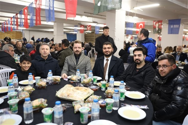 Büyükşehir’den Yıldırım’da iftar programı