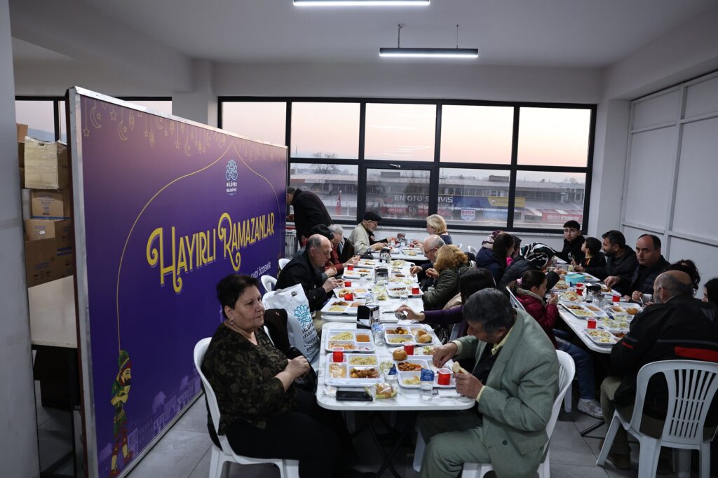 Nilüfer’de iftar sofraları dayanışmayı artırıyor