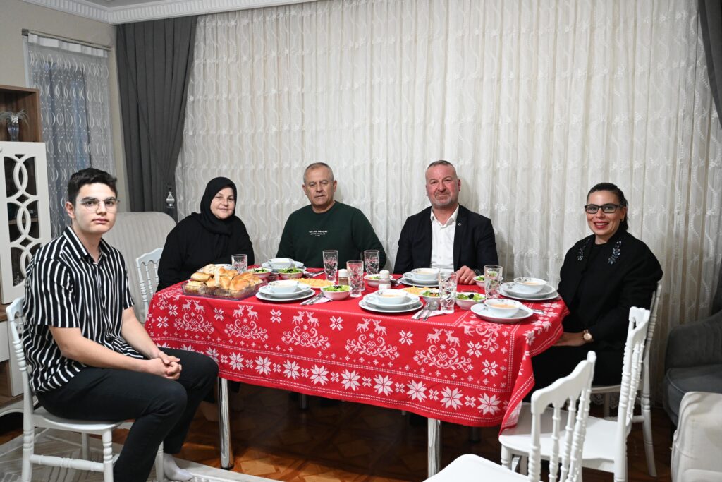 Gönül sofrasında anlamlı buluşma