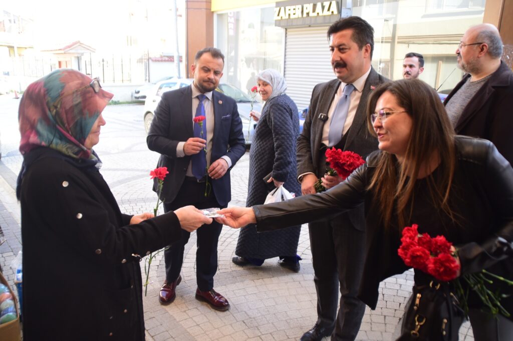 Başkan Özel’den kadınlara 8 Mart jesti