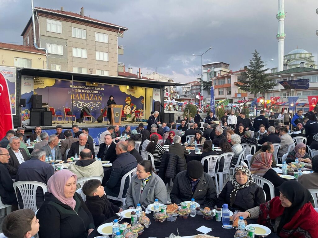 Harmancık’ta iftar bereketi