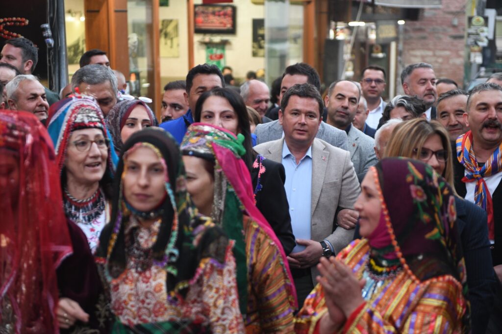 Osmangazi’de Geleneksel Kına Eğlencesi