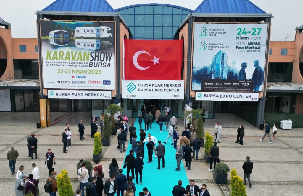 Yenilenen BFM Kapılarını Açtı