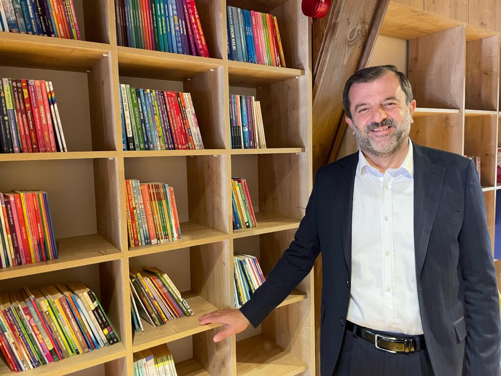 Gürsu Kitap Denizine Döndü