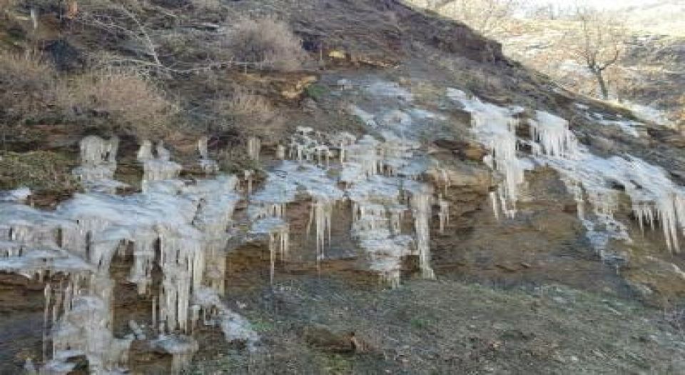 Nazilli’de şelale dondu