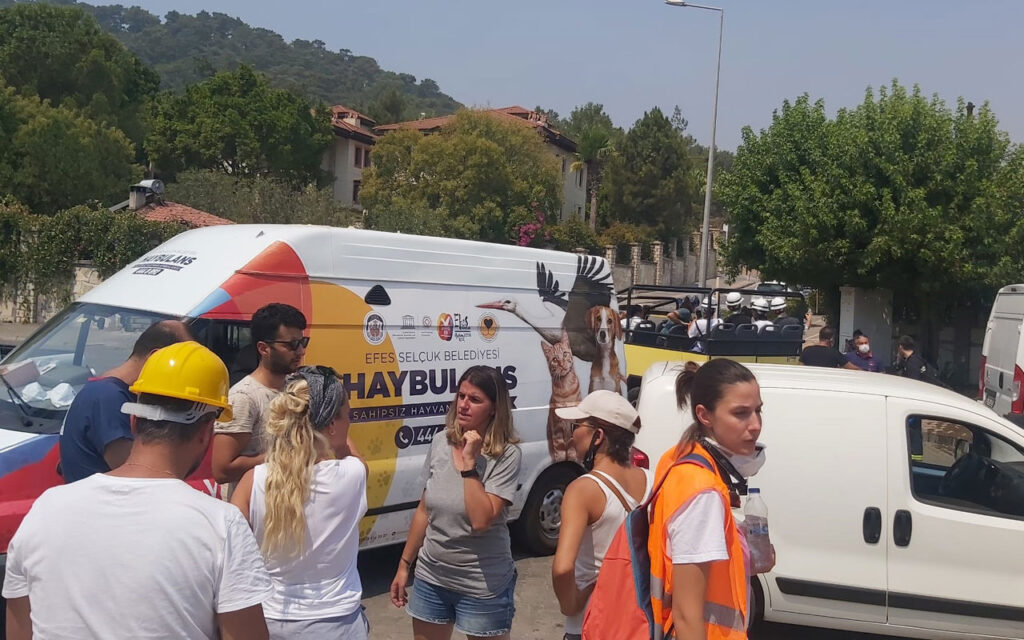 İzmir Selçuk’tan Marmaris’e Haybulans desteği