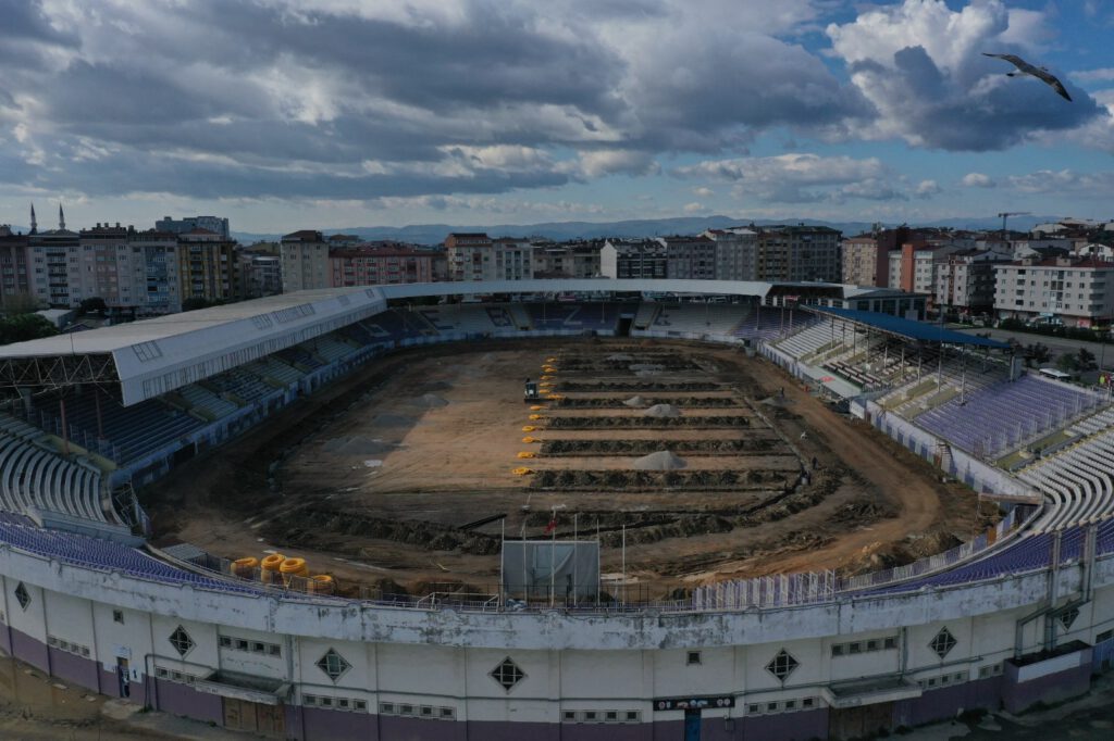 Gebze’deki stadyuma drenaj takviyesi